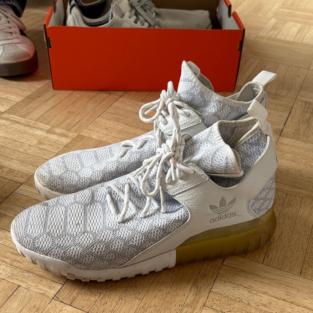 Adidas Men's White and Gray Sneakers